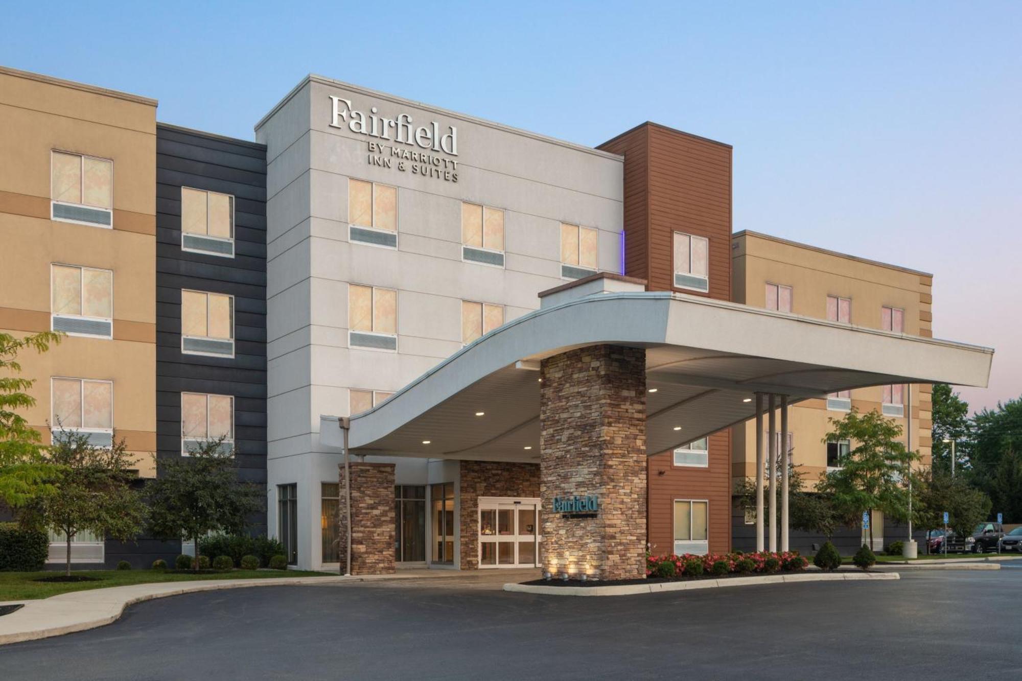 Fairfield Inn & Suites By Marriott צ'יליקות מראה חיצוני תמונה
