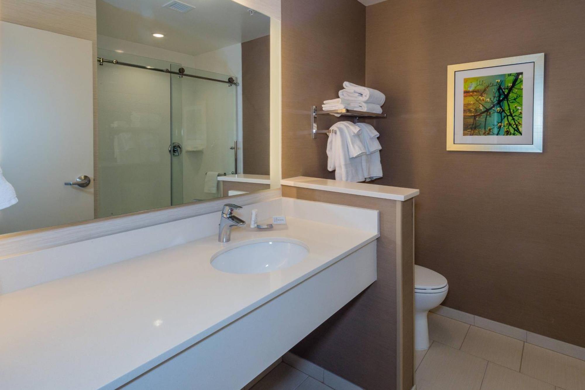 Fairfield Inn & Suites By Marriott צ'יליקות מראה חיצוני תמונה