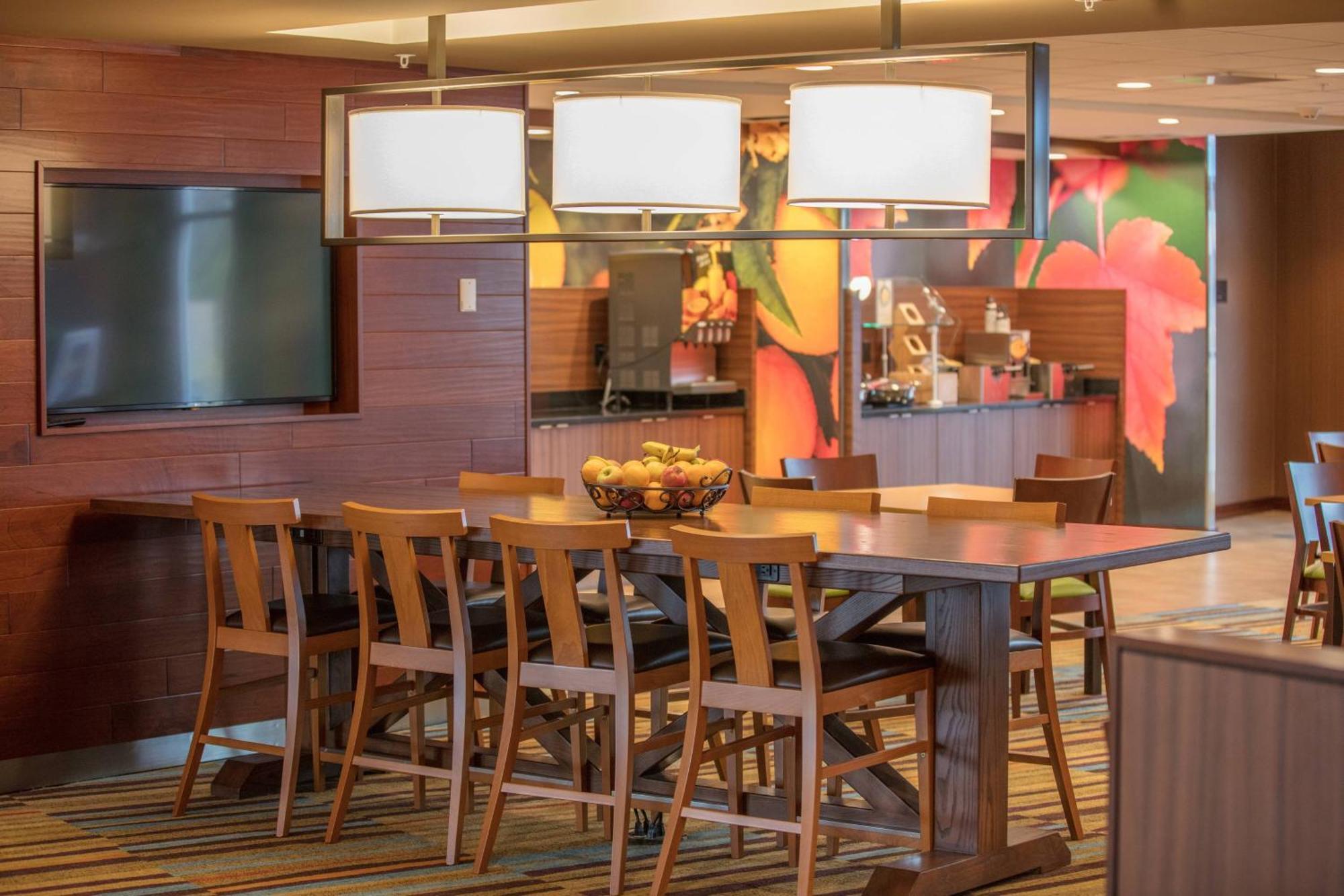 Fairfield Inn & Suites By Marriott צ'יליקות מראה חיצוני תמונה